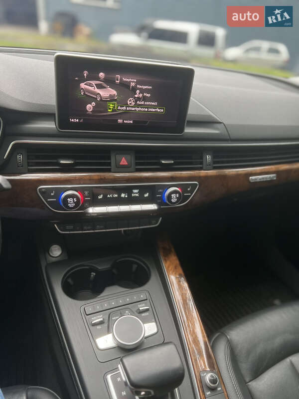 Седан Audi A4 2016 в Киеве