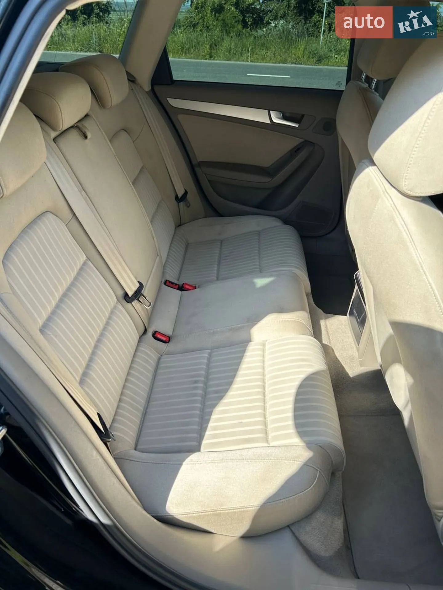2010 Audi A4 - мініатюра 15