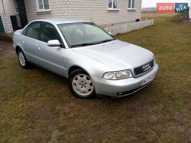 Седан Audi A4 1997 в Вараше фото 7 Седан Audi A4 1997 в Вараше