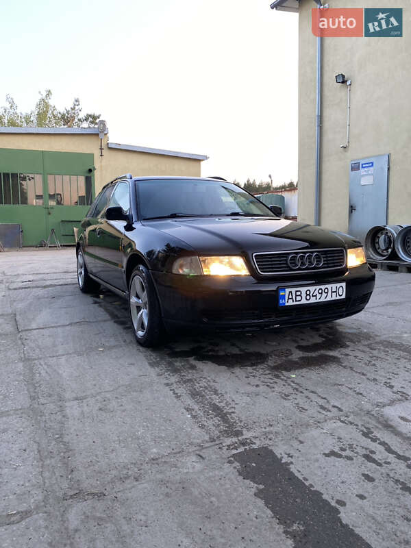 Универсал Audi A4 1998 в Виннице