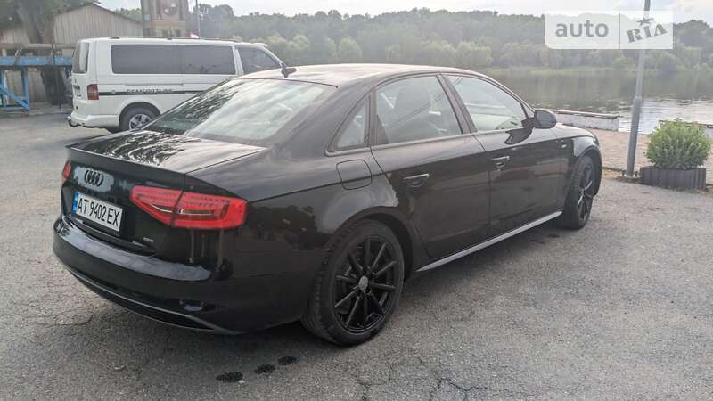 Седан Audi A4 2013 в Тлумачі