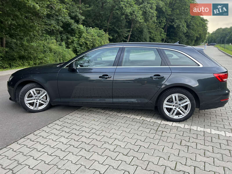 Универсал Audi A4 2018 в Львове