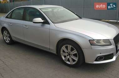 Седан Audi A4 2010 в Львові