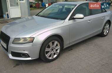 Седан Audi A4 2010 в Львові