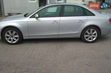 Седан Audi A4 2010 в Львові