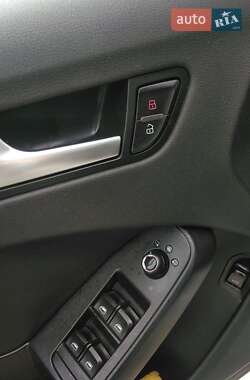 Седан Audi A4 2010 в Львове