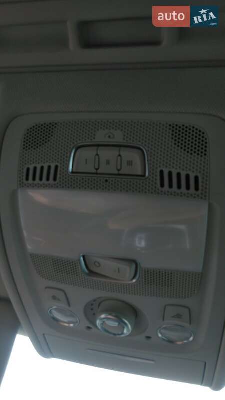 Седан Audi A4 2010 в Львові