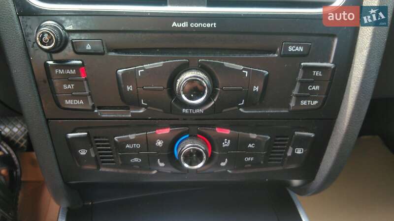 Седан Audi A4 2010 в Львові