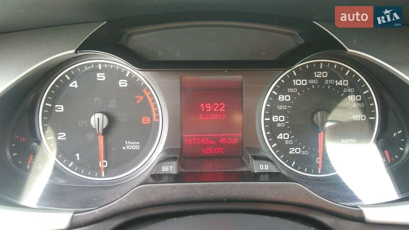 Седан Audi A4 2010 в Львові