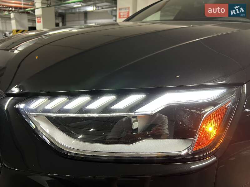 Седан Audi A4 2022 в Києві