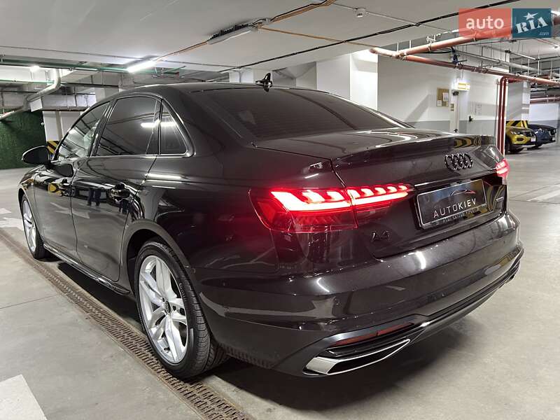 Седан Audi A4 2022 в Києві