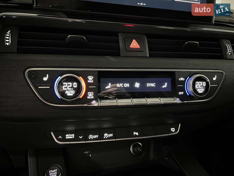 Седан Audi A4 2022 в Києві