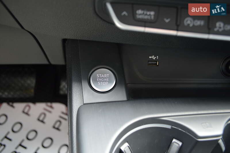 Седан Audi A4 2018 в Львове