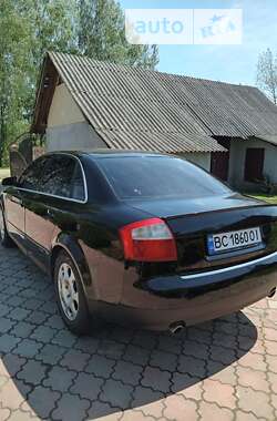 Седан Audi A4 2003 в Жовкві