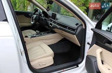 Седан Audi A4 2019 в 