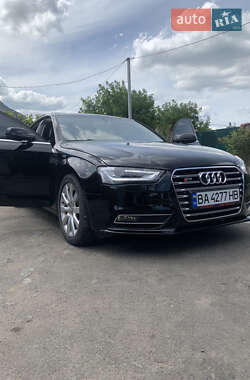 Седан Audi A4 2012 в Гайвороне