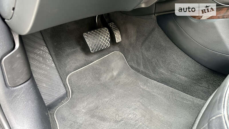 Седан Audi A4 2013 в Одессе