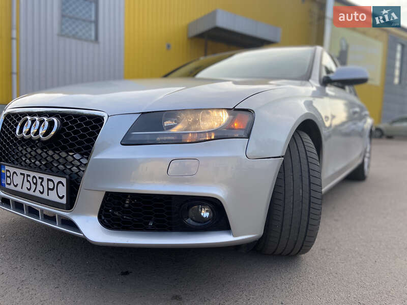 Седан Audi A4 2011 в Самборе