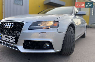 Седан Audi A4 2011 в Самборе