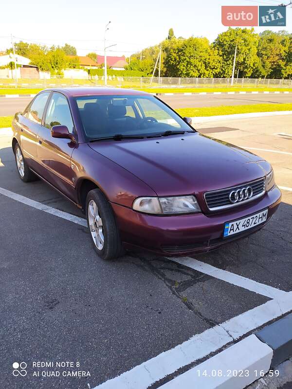 Седан Audi A4 1995 в Харкові