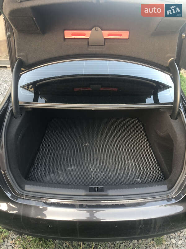 Седан Audi A4 2011 в Мукачево