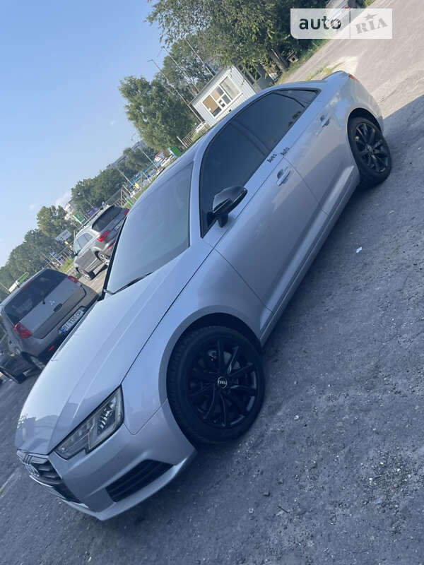 Седан Audi A4 2015 в Полтаве