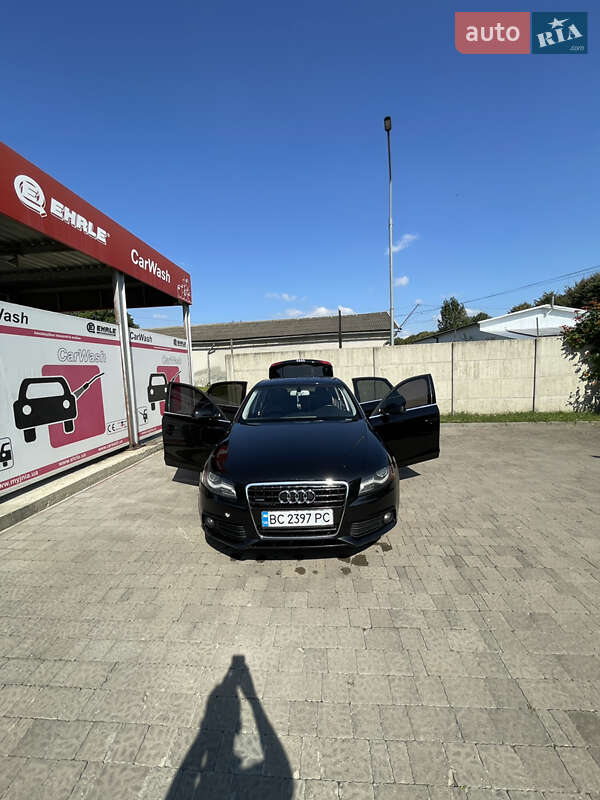 Седан Audi A4 2011 в Стрые