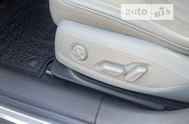 Седан Audi A4 2021 в 