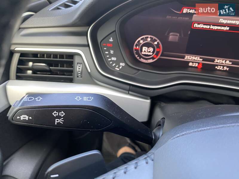 Универсал Audi A4 2018 в Киеве