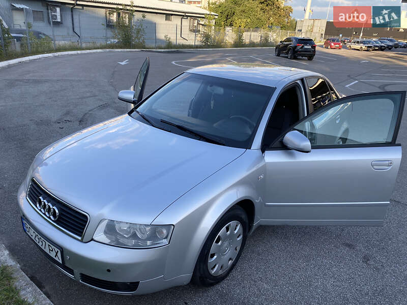 Седан Audi A4 2004 в Львове