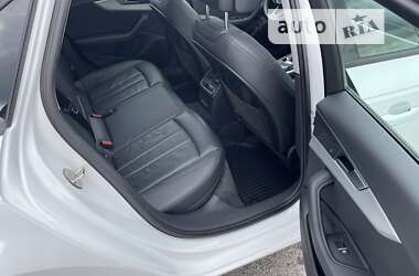 Седан Audi A4 2016 в 