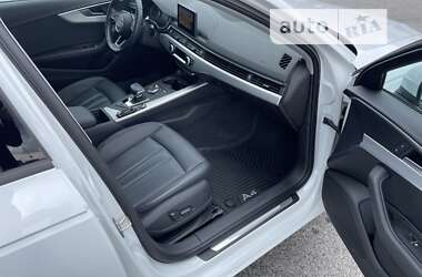Седан Audi A4 2016 в 