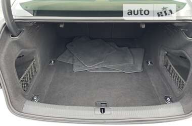 Седан Audi A4 2016 в 