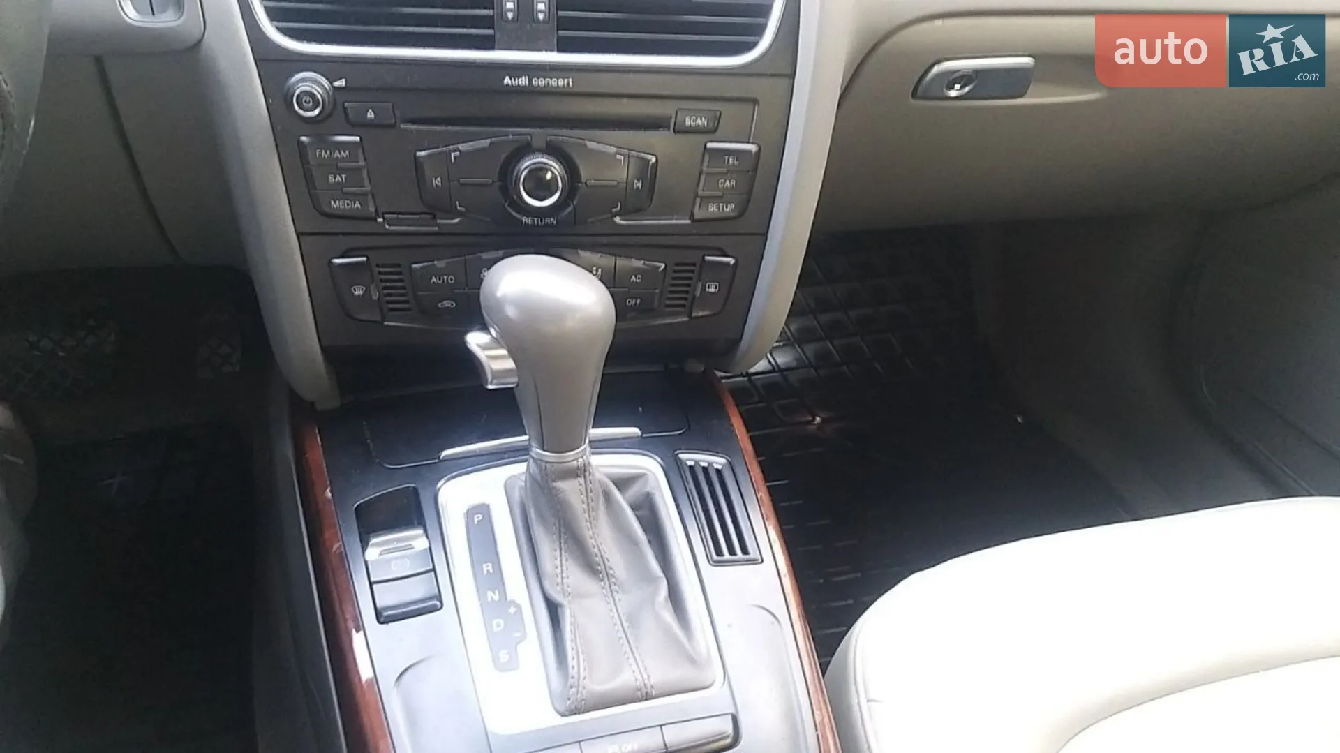 2012 Audi A4 - мініатюра 15