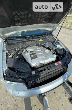 Универсал Audi A4 2001 в 