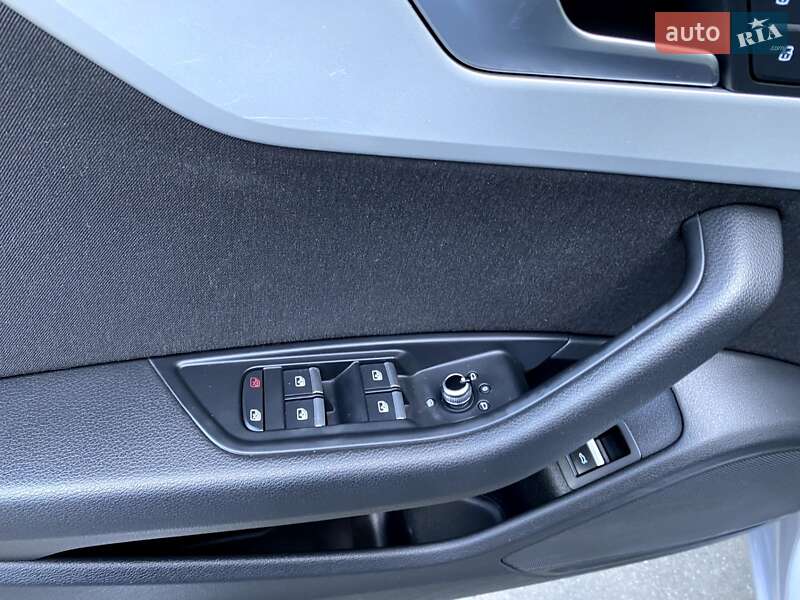 Универсал Audi A4 2018 в Хмельницком