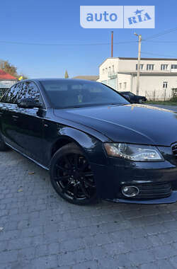 Седан Audi A4 2012 в Львове