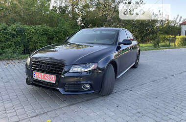 Седан Audi A4 2012 в Львове