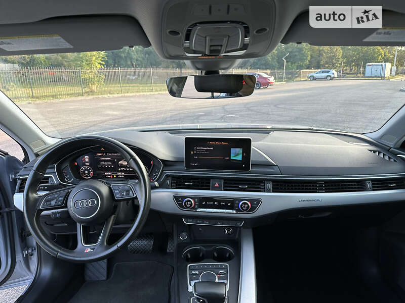 Седан Audi A4 2017 в Днепре
