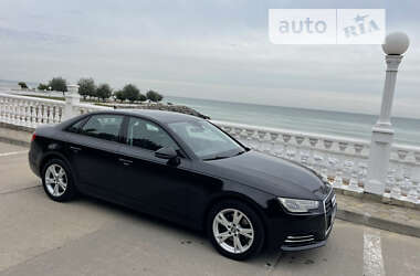 Седан Audi A4 2016 в 