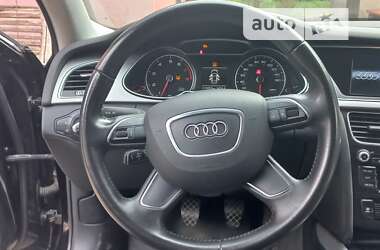 Седан Audi A4 2012 в Ровно