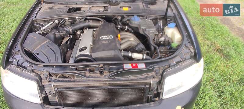 Седан Audi A4 2001 в Оржице