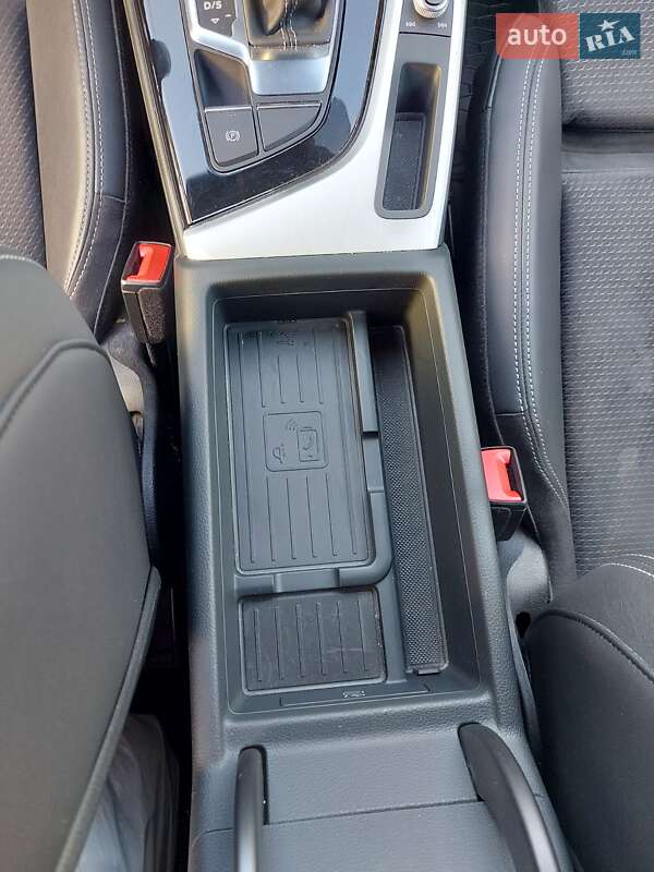 Универсал Audi A4 2020 в Киеве