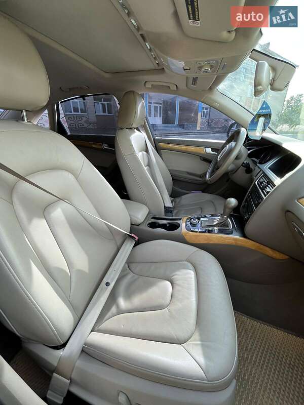 Седан Audi A4 2008 в Звягелі