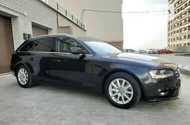Універсал Audi A4 2014 в 