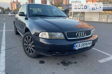Седан Audi A4 1996 в Киеве