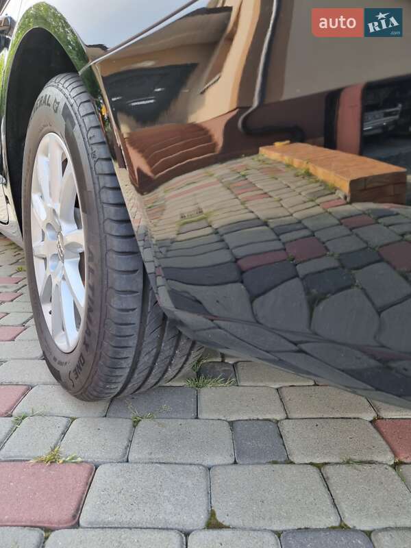 Универсал Audi A4 2012 в Луцке