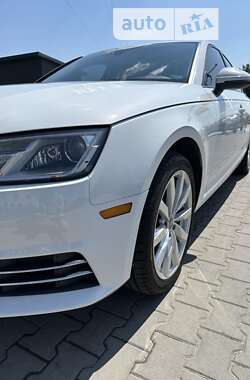 Седан Audi A4 2016 в 