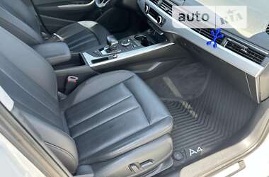 Седан Audi A4 2016 в 
