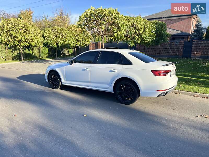 Седан Audi A4 2016 в Черкасах